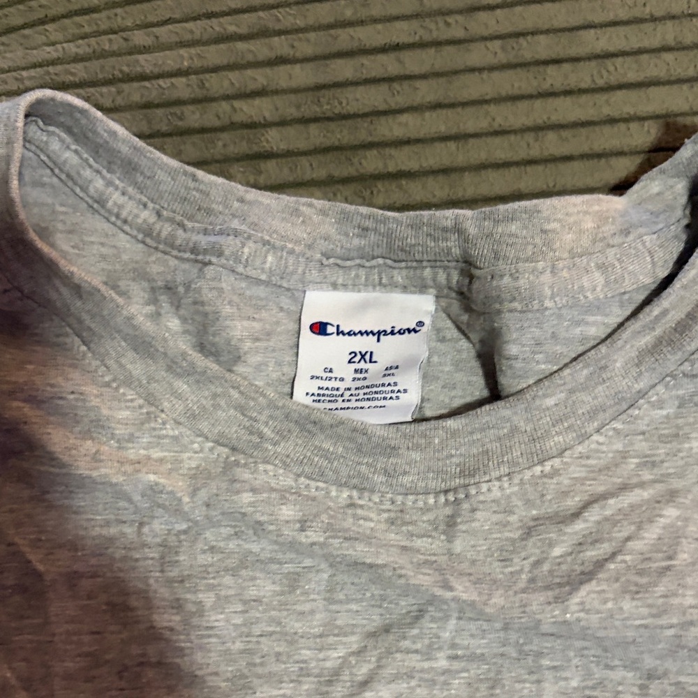 Champion Women’s Light Gray Short Sleeve Tee 2XL - Picture 2 of 4